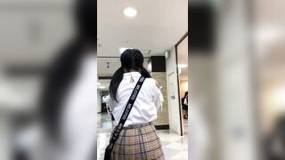 ２人のお嬢さんの逆さパンチラ動画-静止画-オマケ付き-２０６ voyeur jp 05-200526