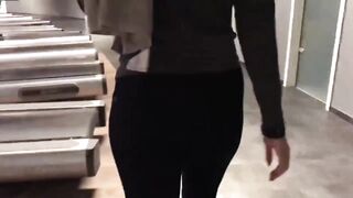 (한국야동) 화장실로 따라오라는 레깅스 트레이너 ㅋㅋ korean porn vip