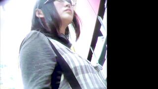 ufoキャッチャーに夢中なkちゃんの純白パンチラ voyeur jp 01-210526