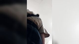 お姉さんの逆さパンチラ動画-静止画-１６１ voyeur jp 02-210526