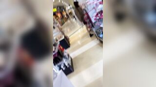 お姉さんの逆さパンチラ動画-２５６ voyeur jp 01-210526