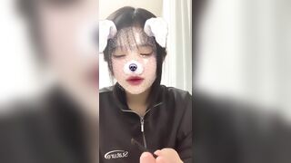 슬쩍 가슴 보여주는 겸댕이 korean porn vip