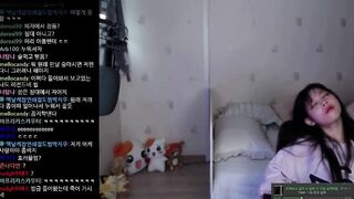 채팅창 불남 !! 술취해 자다가 대형사고 쳐버린 유디 korean porn vip