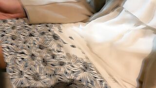 泥 パンチラ 新卒っぽいショトカ巨乳ol 無許可で遠慮なく揉みまくって乳首まで撮影 胸チラ voyeur jp