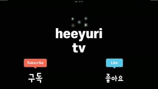 탁자 밑에서 야한거 보여줄까